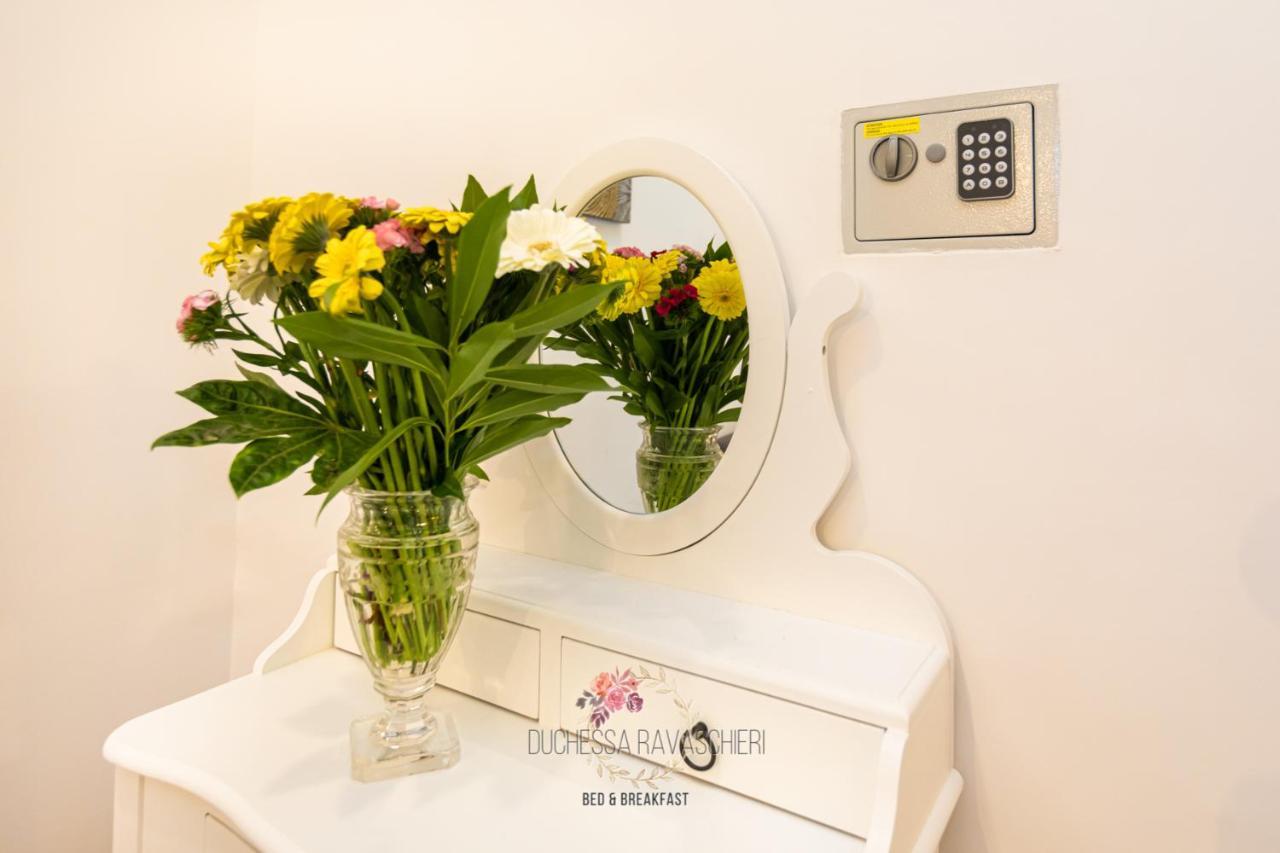 Duchessa Ravaschieri Bed And Breakfast 나폴리 외부 사진
